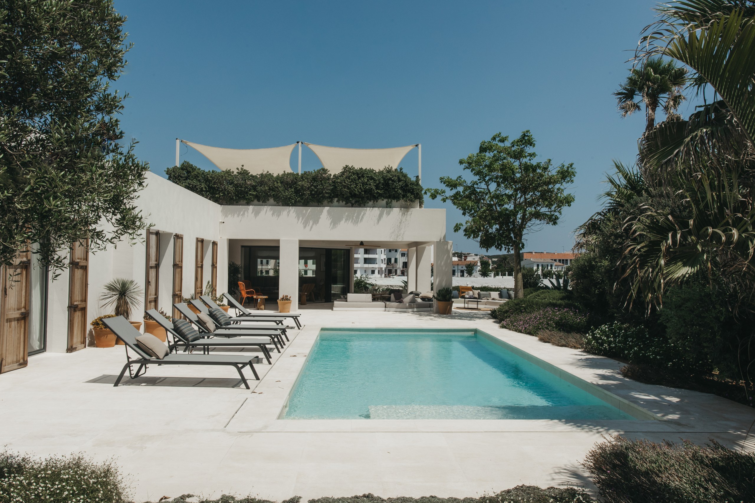 Piscina i porxo amb gandules, projecte Tierra
